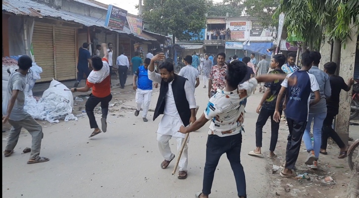 সংঘর্ষে জয়পুরহাট রণক্ষেত্র, বিএনপির কার্যালয় ভাঙচুর